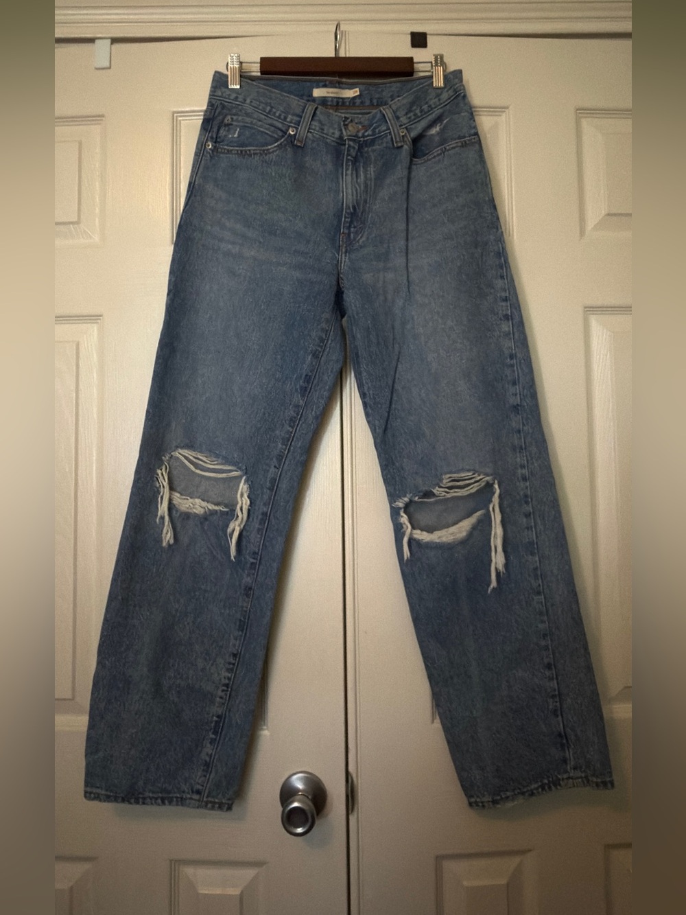 Levi’s ‘94 Baggy Distressed Blue Denim Jeans size 28W/31L